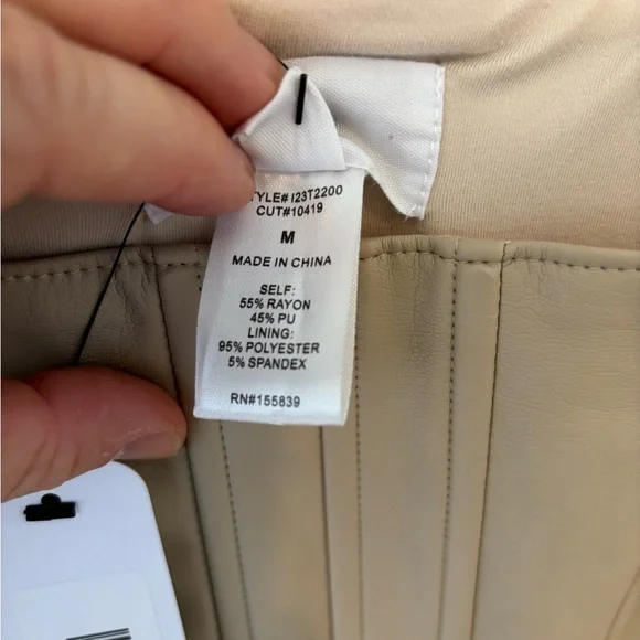 Vici NWT faux leather crop top sleeveless - Picture 7 of 10